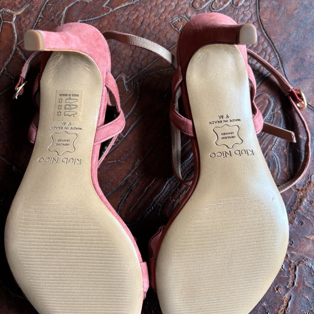 Elegant Pink Ruffle Heels - Picture 3 of 5